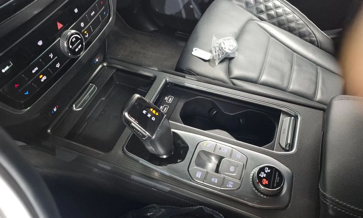 KG Mobility (Ssangyong) Rexton — фото 6
