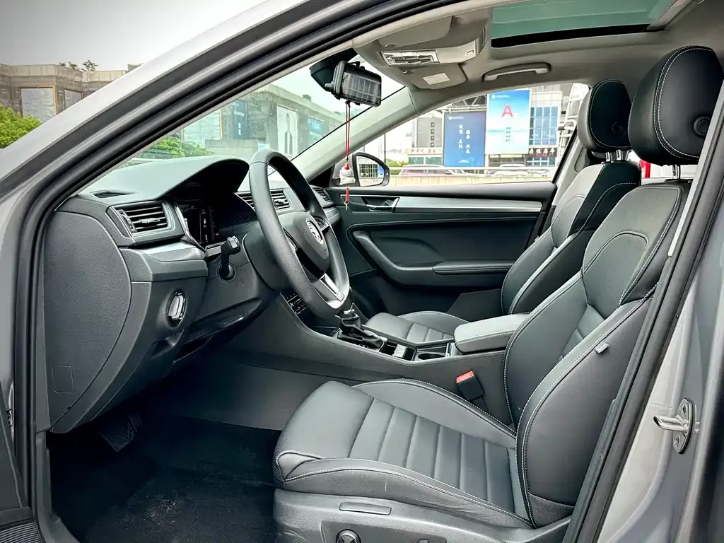 Skoda Superb — фото 5