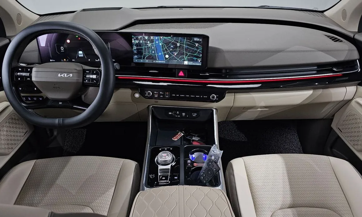 Kia Carnival — фото 10