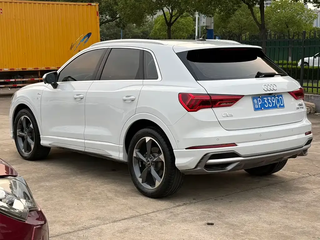 Audi Q3 — фото 7