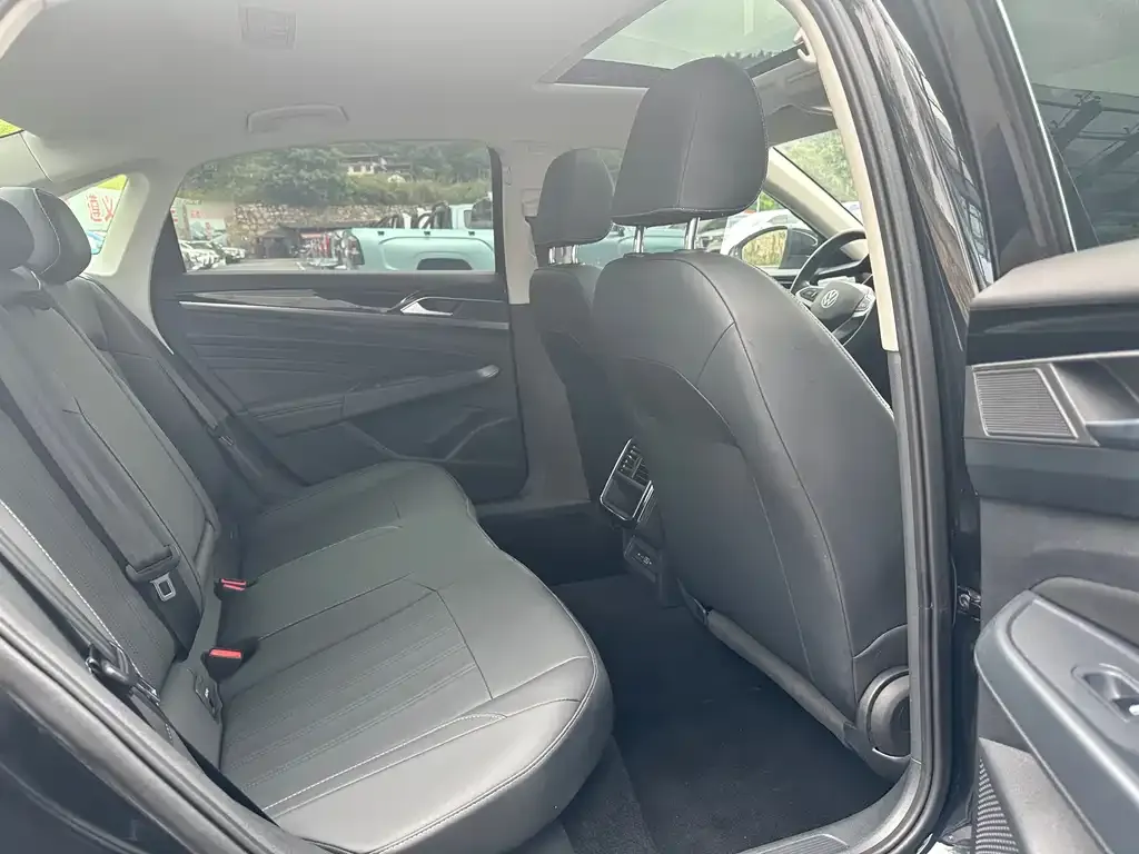 Volkswagen Passat — фото 4