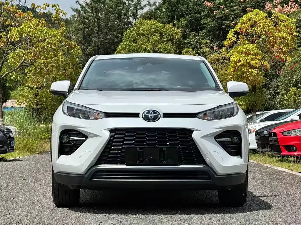 Toyota Wildlander — фото 8