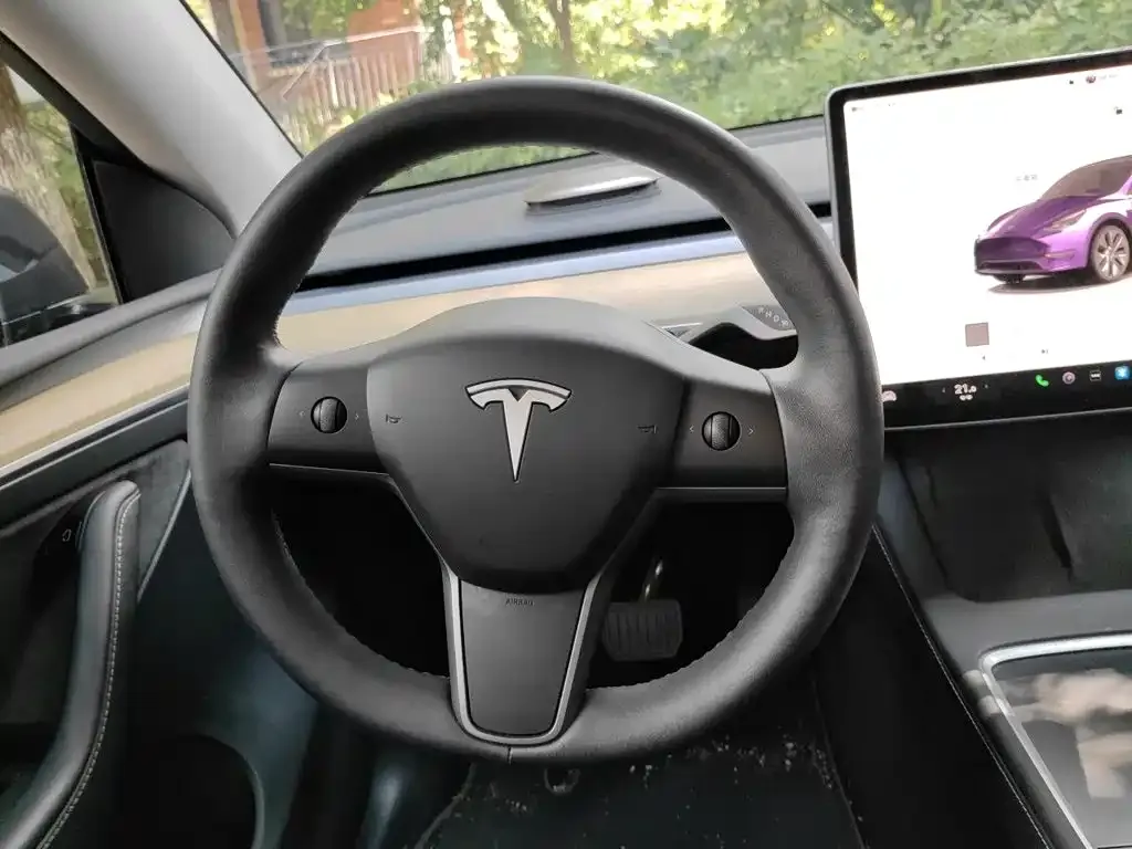 Tesla Model Y — фото 7