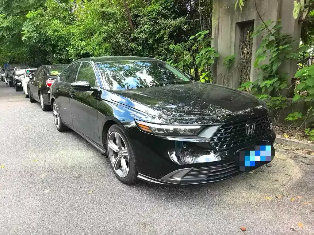 Honda Accord — фото 10