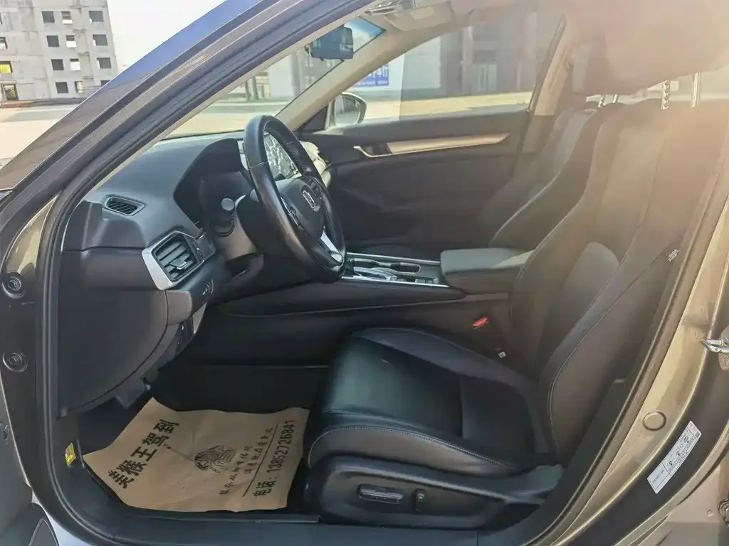Honda Accord — фото 2
