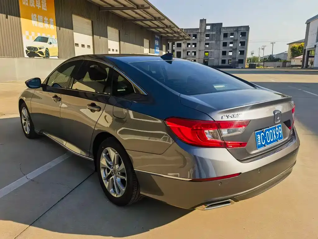Honda Accord — фото 5