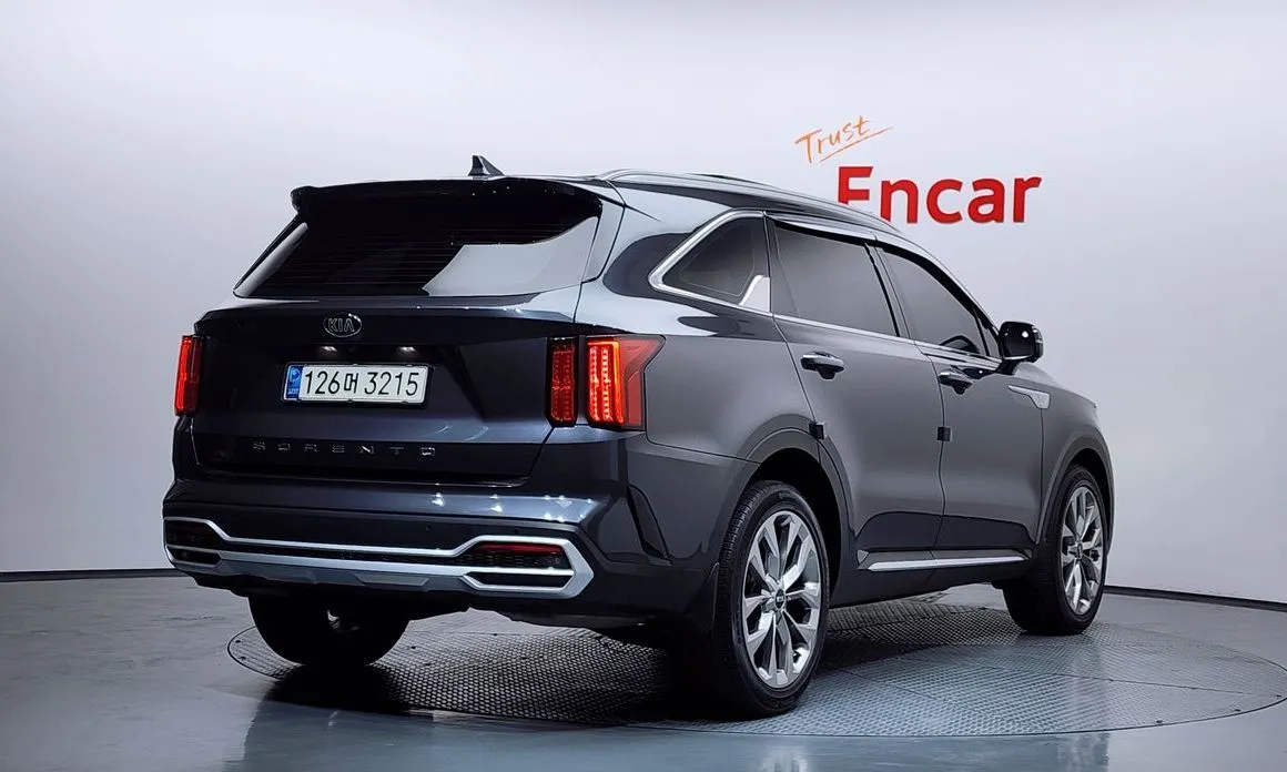 Kia Sorento — фото 8