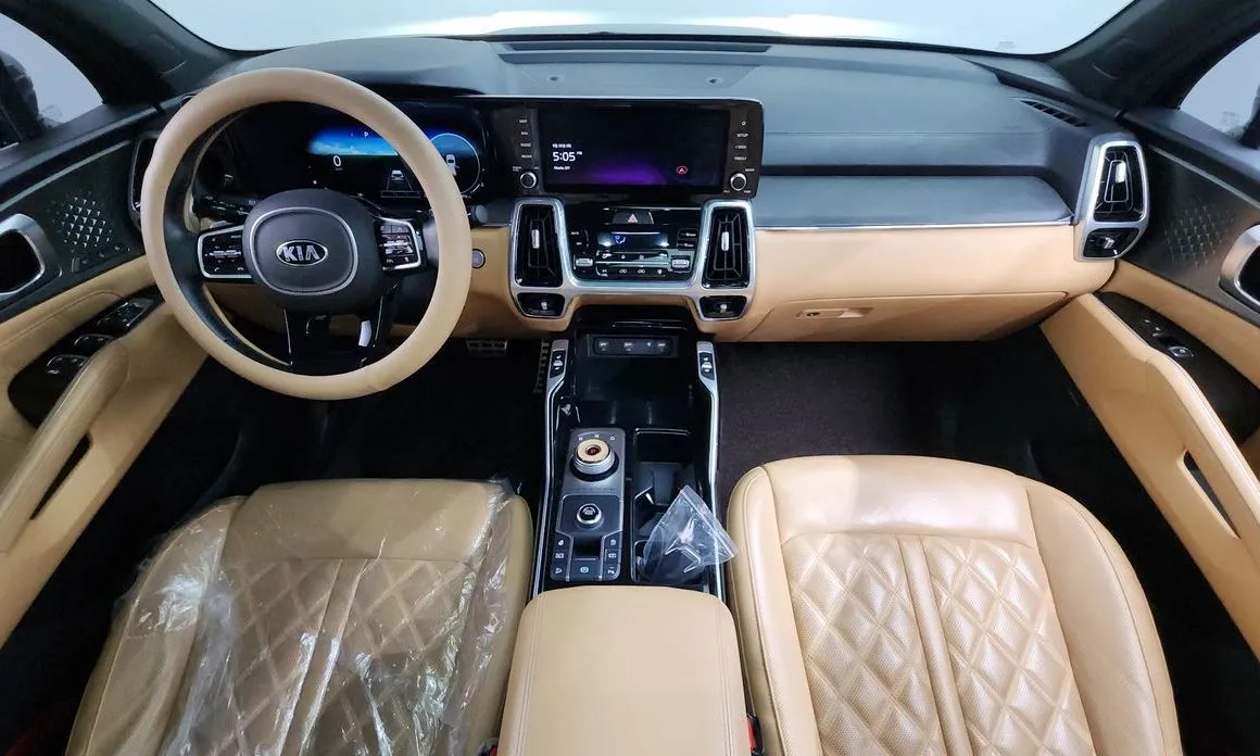 Kia Sorento — фото 9