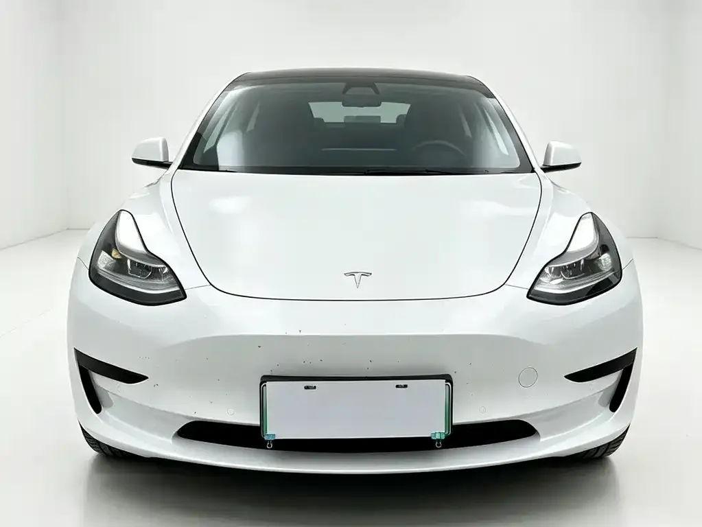 Tesla Model 3 — фото 5