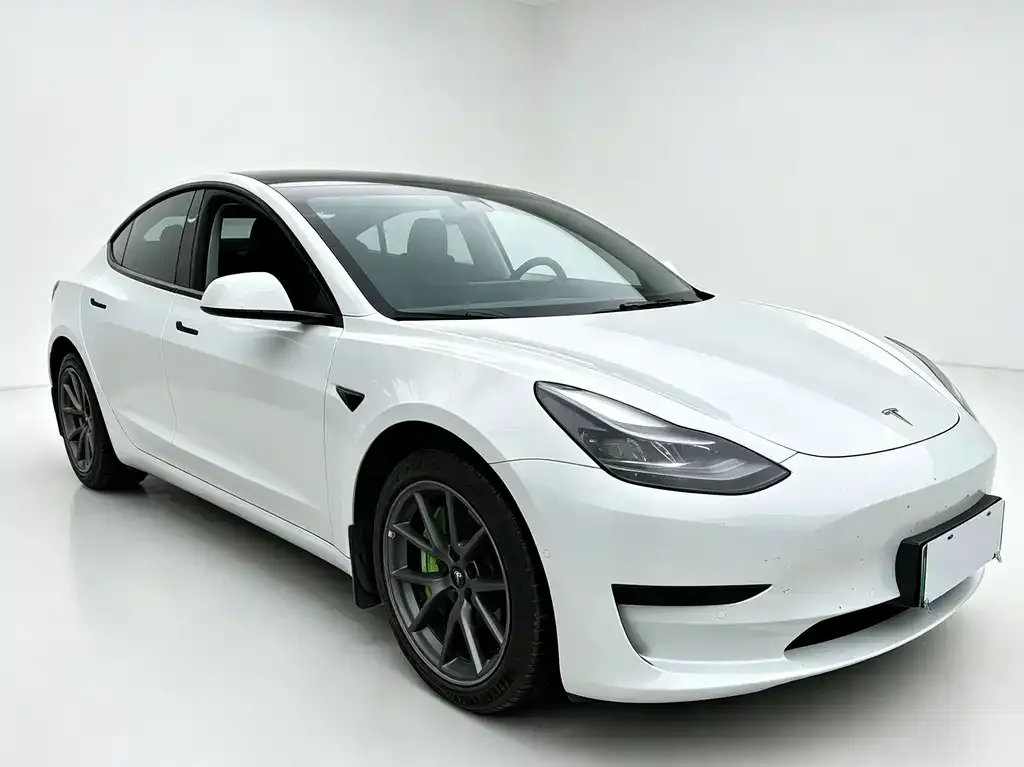 Tesla Model 3 — фото 2