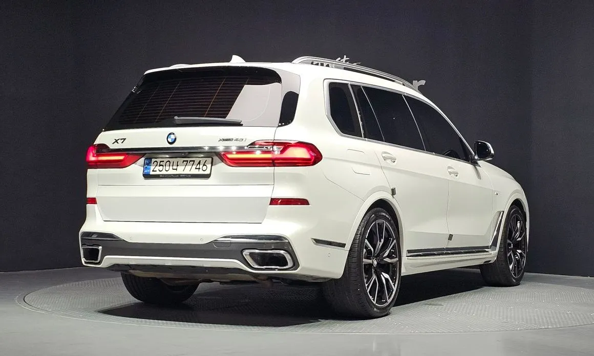 BMW X7 — фото 5