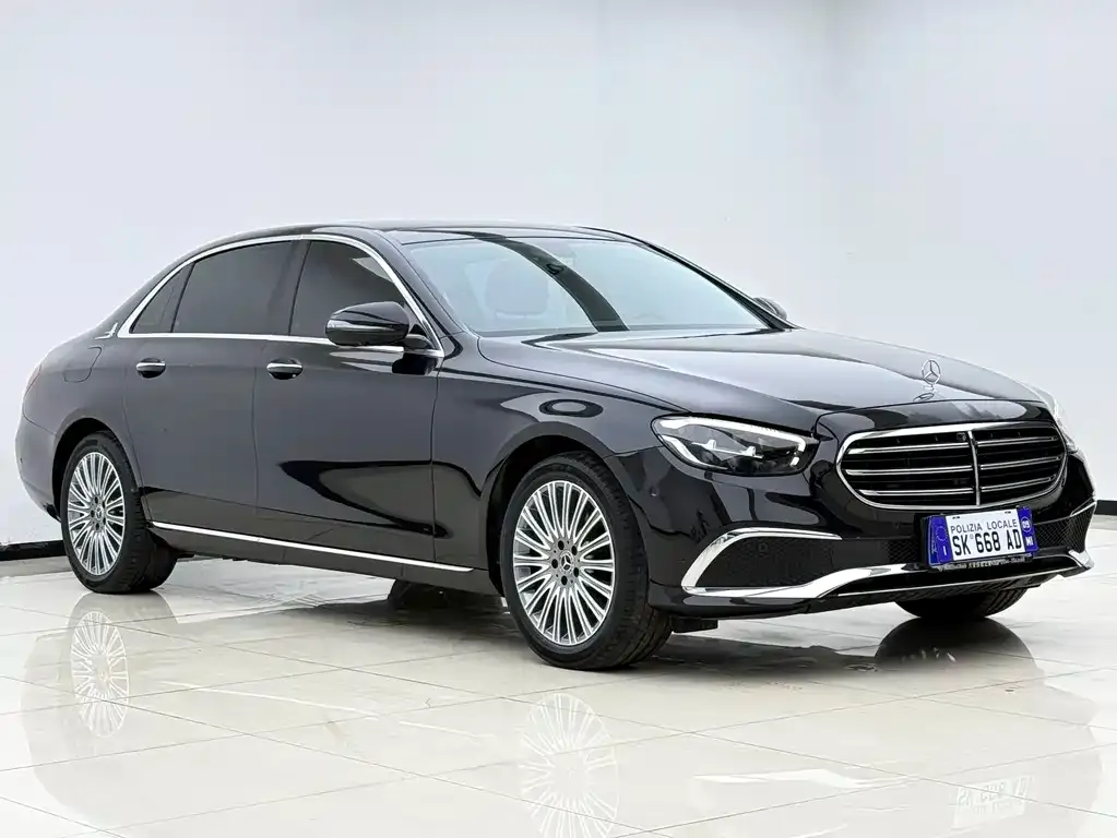 Mercedes-Benz E-Class — фото 3