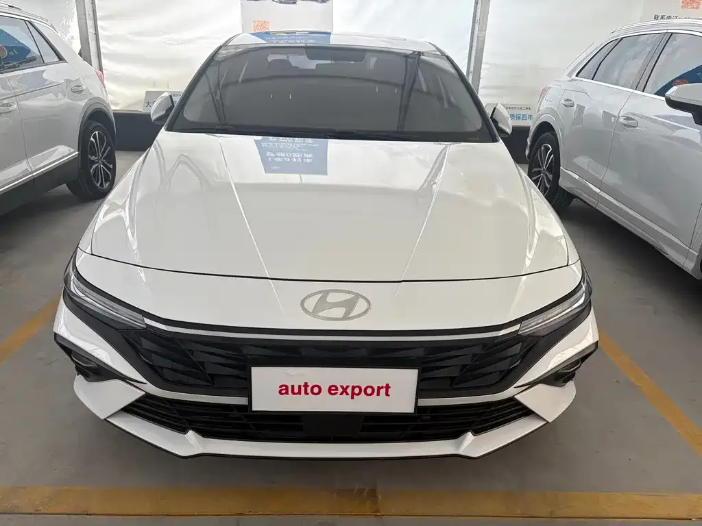 Hyundai Elantra — фото 4