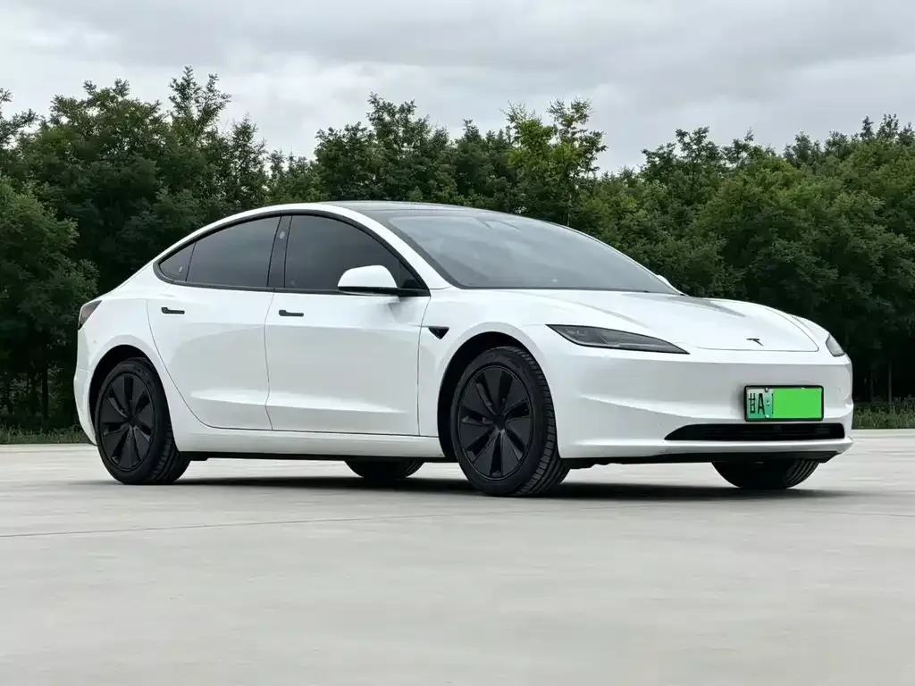 Tesla Model 3 — фото 6