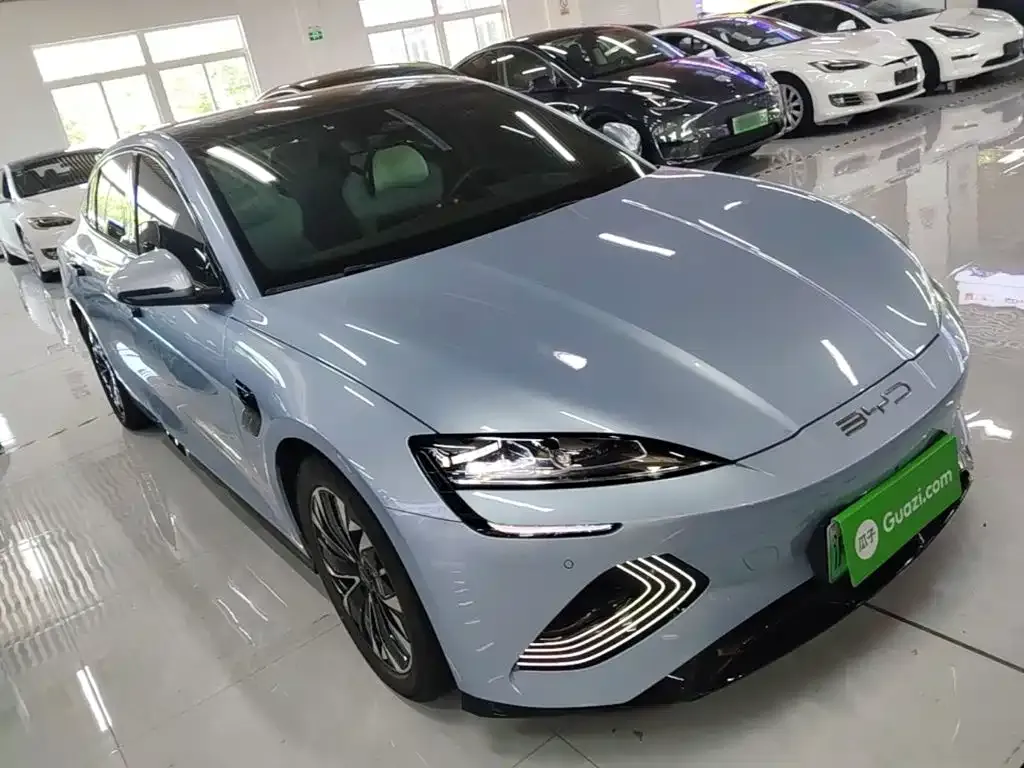 BYD Seal — фото 3