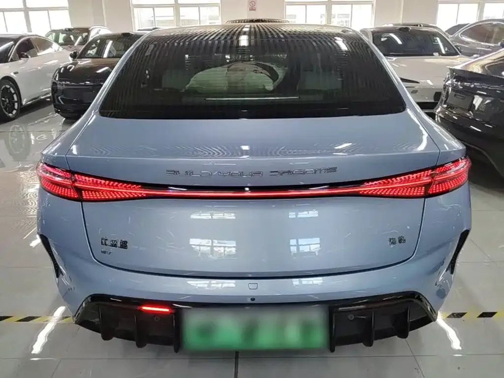 BYD Seal — фото 9