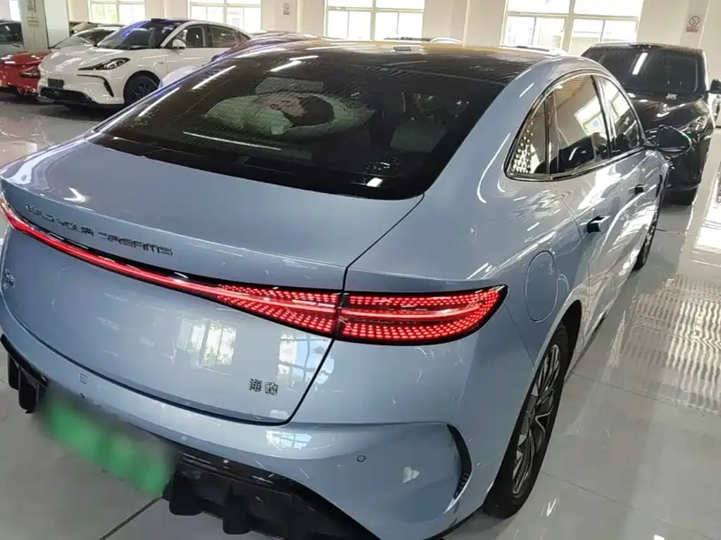 BYD Seal — фото 5