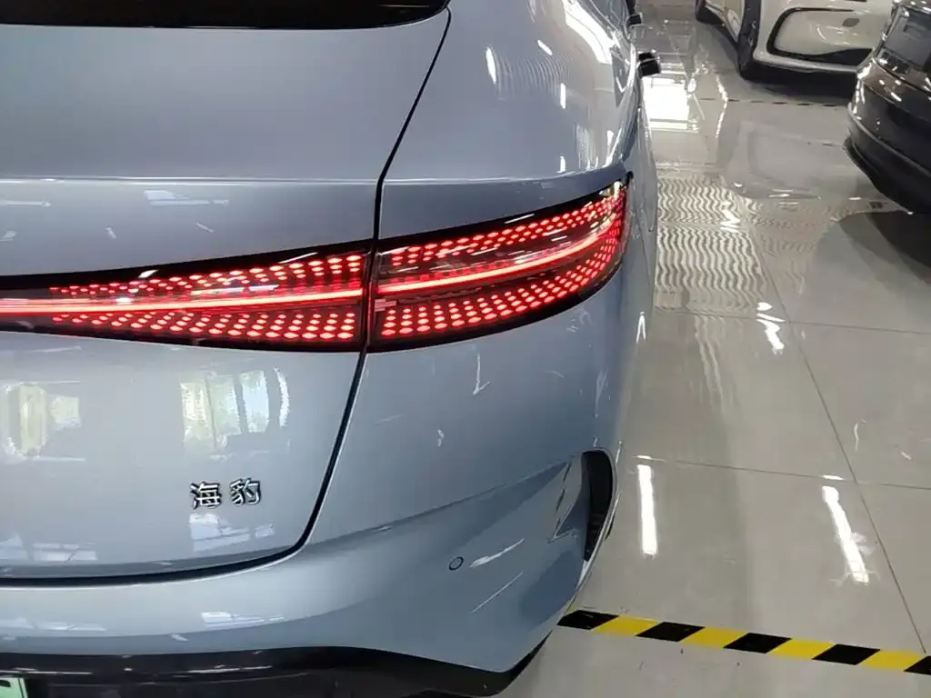 BYD Seal — фото 7