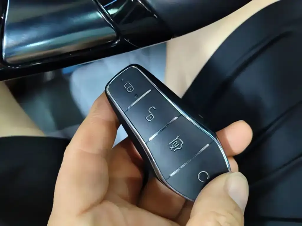 BYD Seal — фото 2