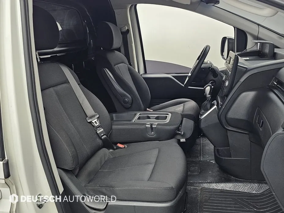 Hyundai Staria — фото 2