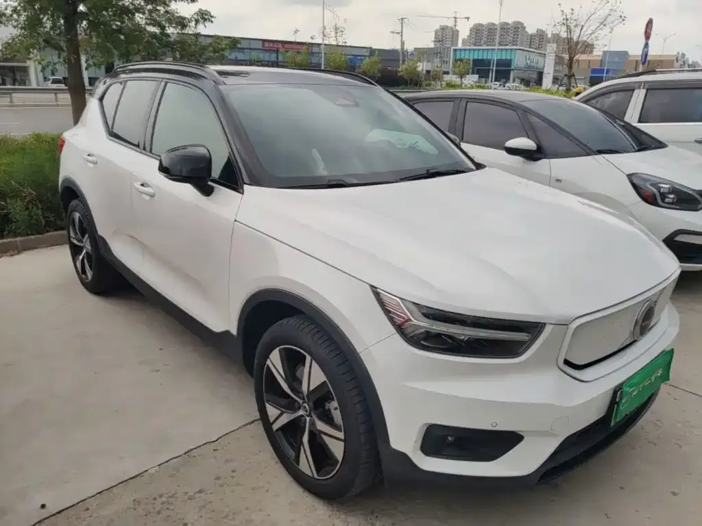 Volvo XC40 NEV — фото 6