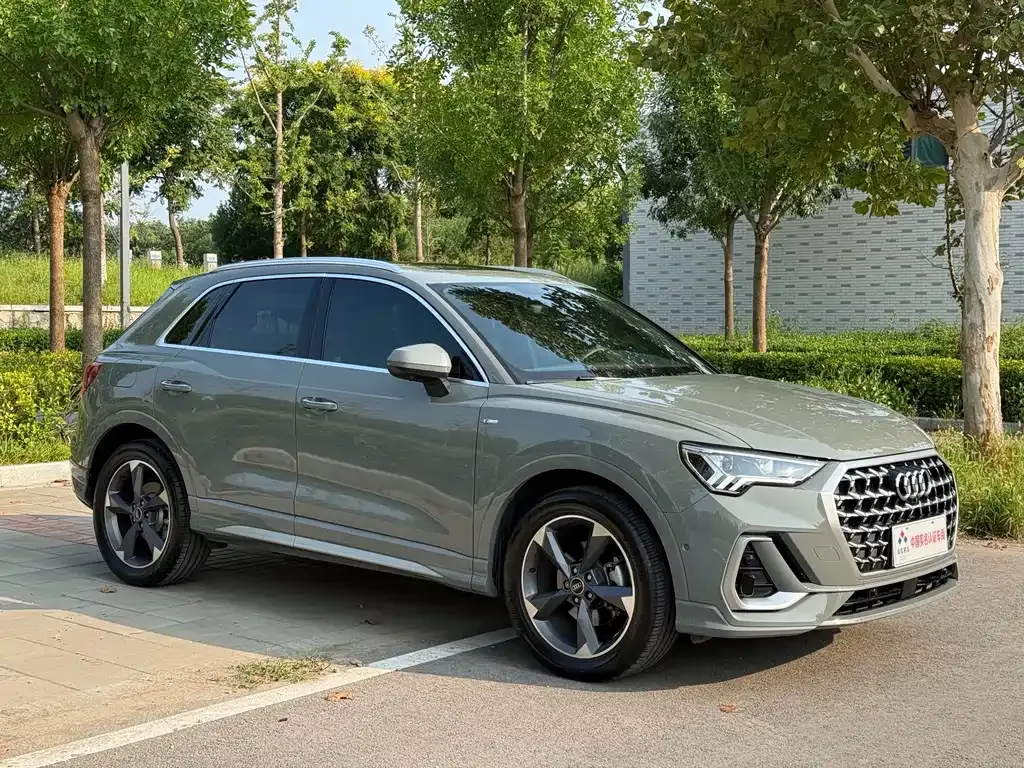 Audi Q3 — фото 10