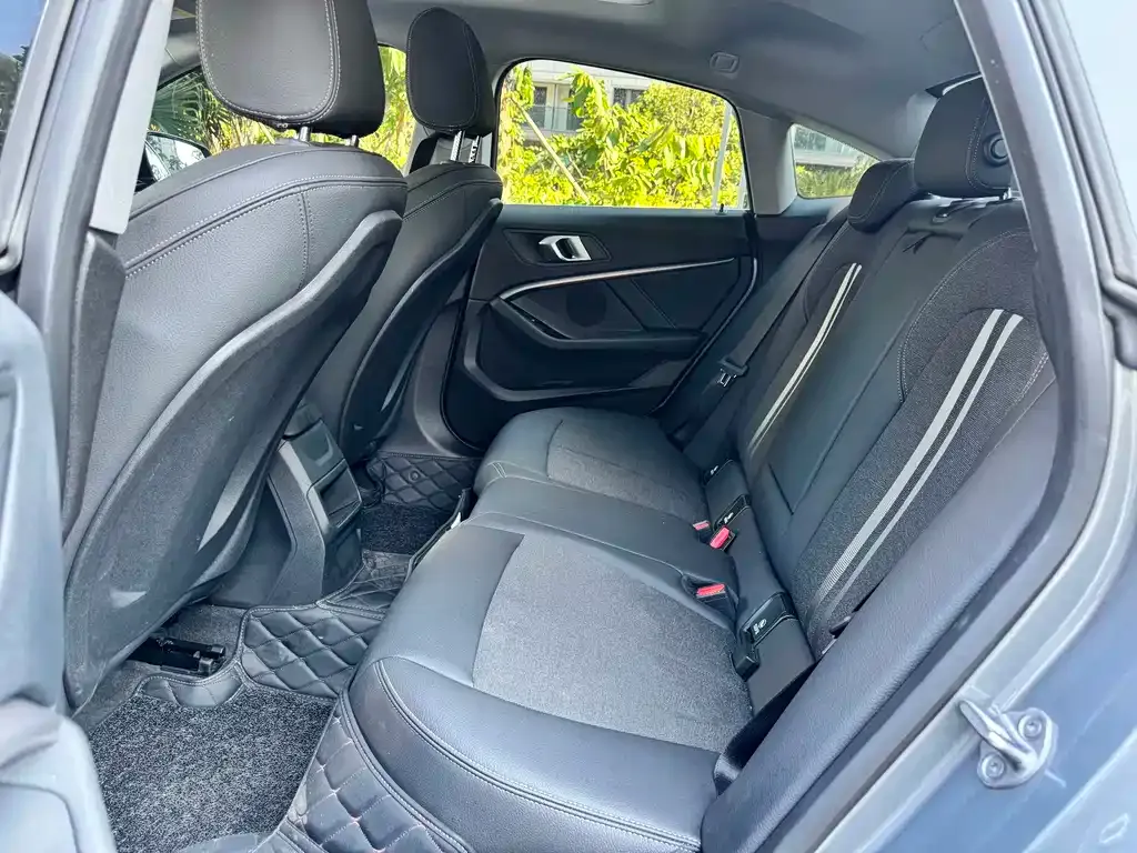 BMW 2 Series (Import) — фото 2