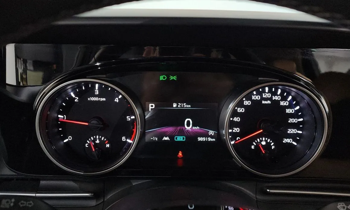 Kia Carnival — фото 10