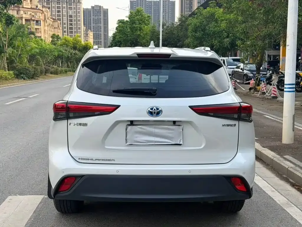 Toyota Highlander — фото 5
