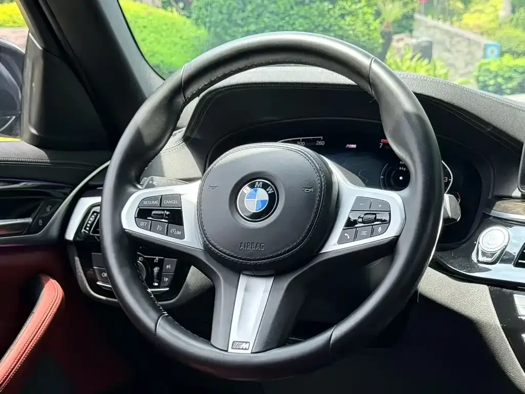 BMW 5 Series — фото 2