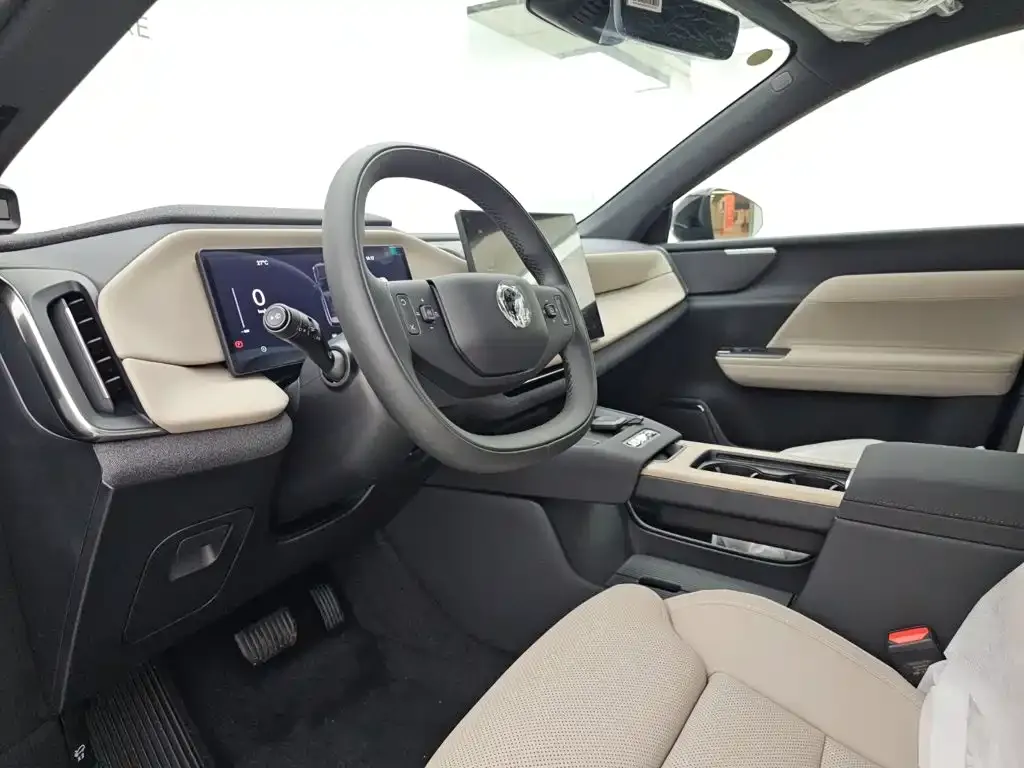 Volvo XC70 Plug-in Hybrid — фото 5