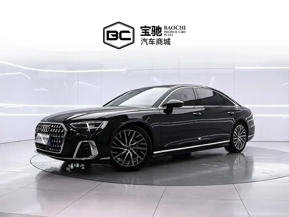 Audi A8 — фото 1