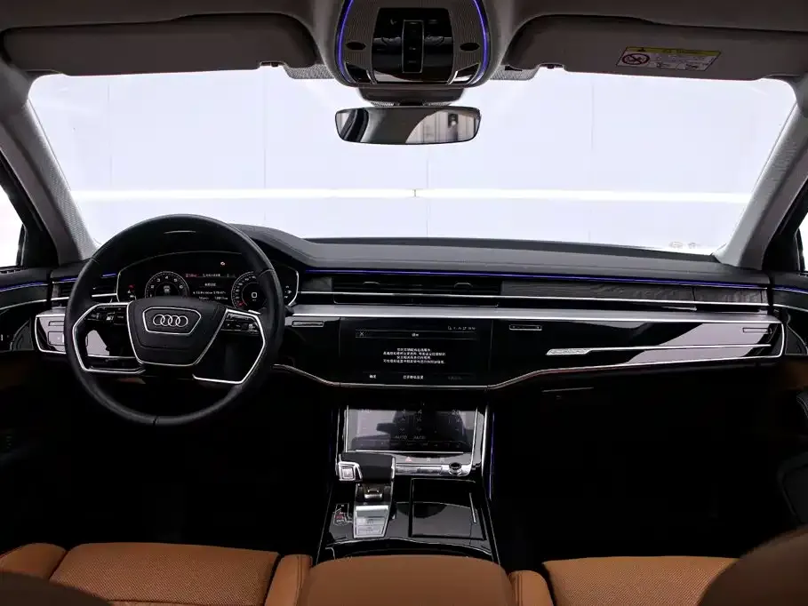 Audi A8 — фото 7