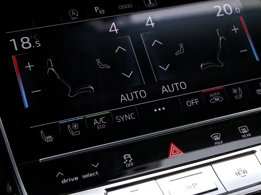 Audi A8 — фото 9