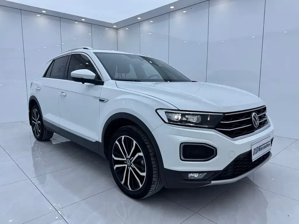 Volkswagen T-Roc — фото 7