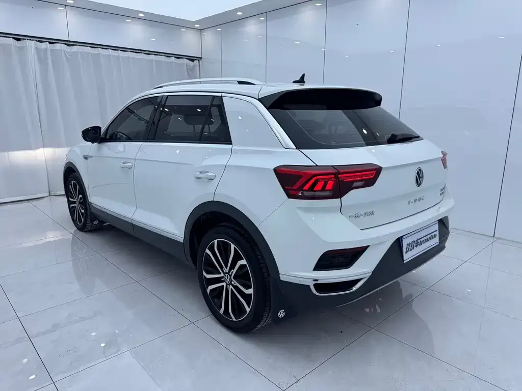 Volkswagen T-Roc — фото 5
