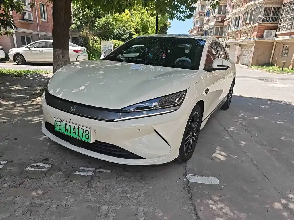 BYD Qin L — фото 1