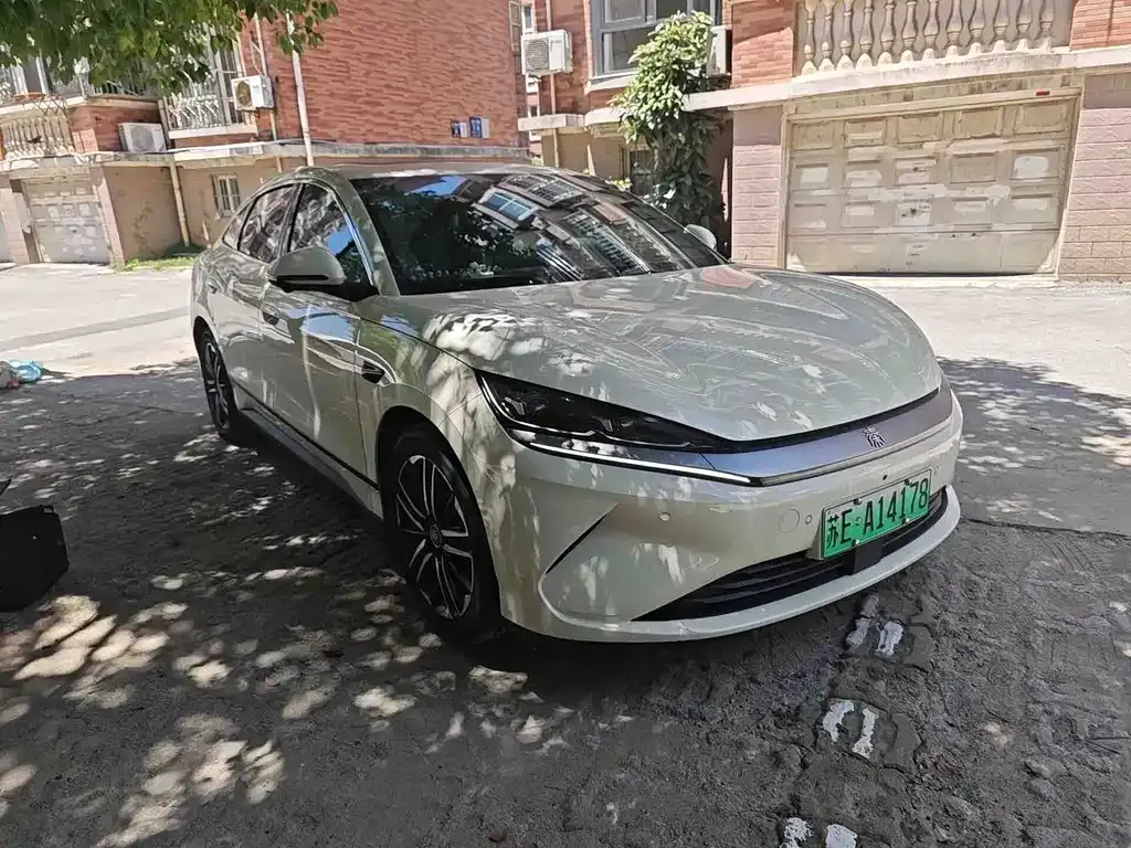 BYD Qin L — фото 2