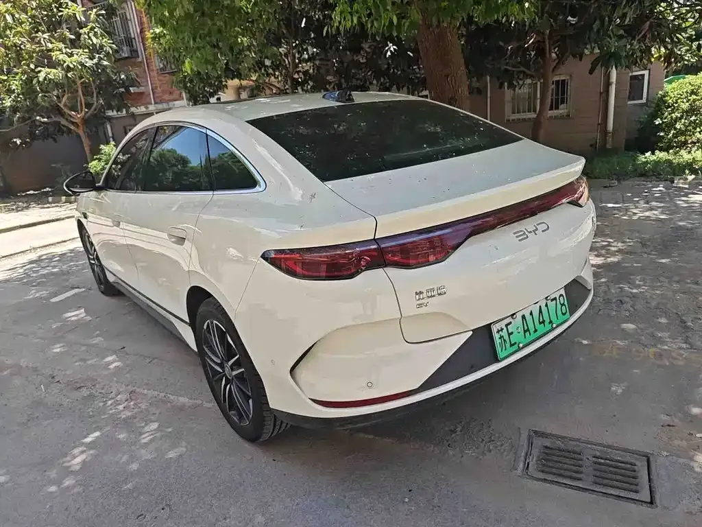 BYD Qin L — фото 6
