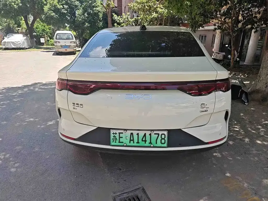 BYD Qin L — фото 9