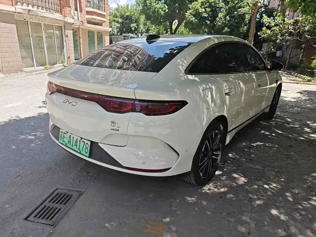 BYD Qin L — фото 8