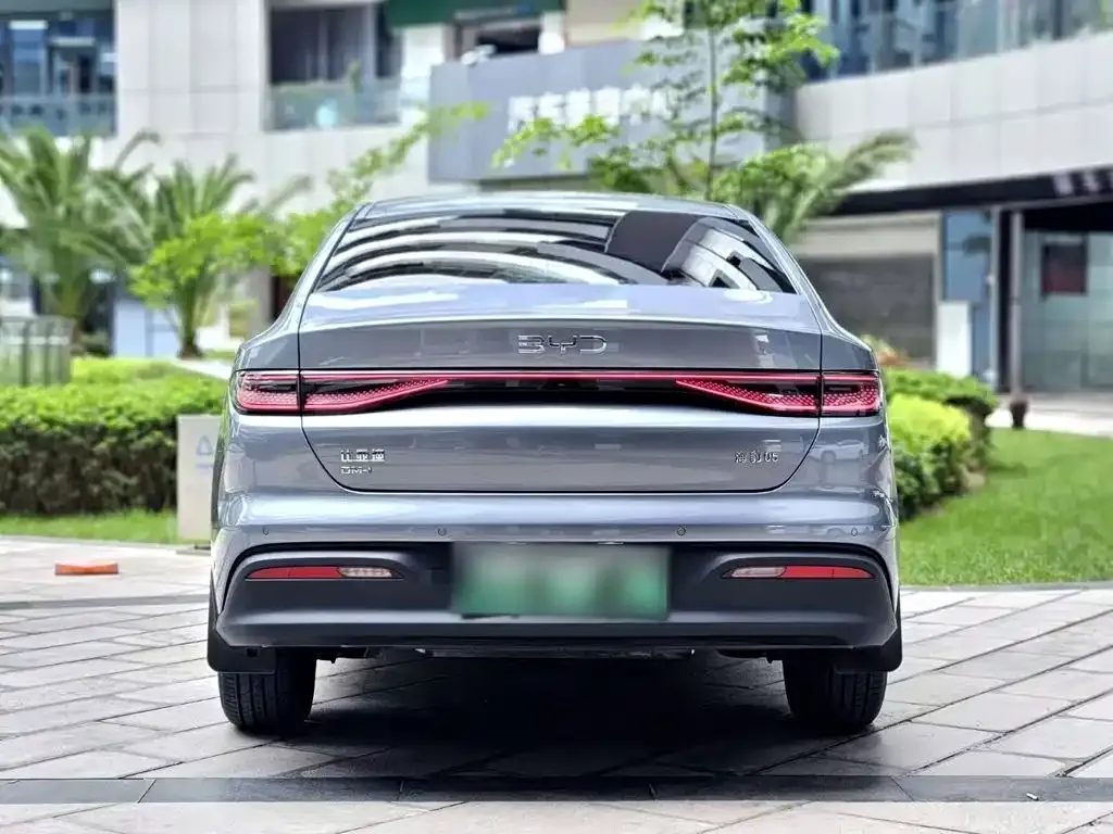 BYD Seal 05 DM-i — фото 3