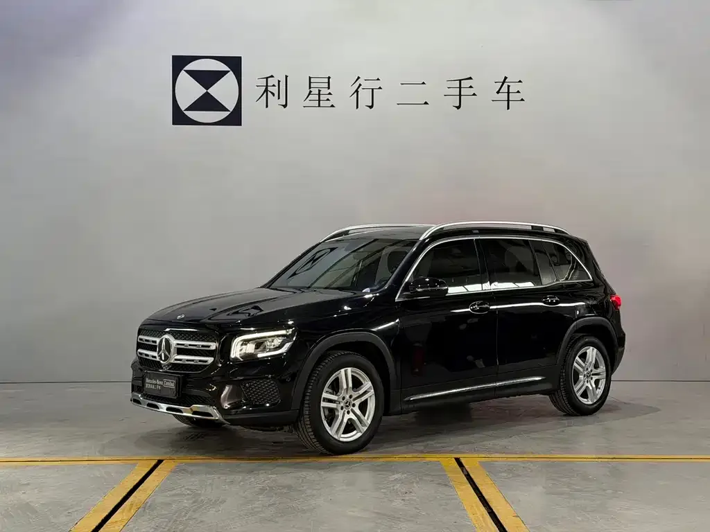 Mercedes-Benz GLB — фото 1