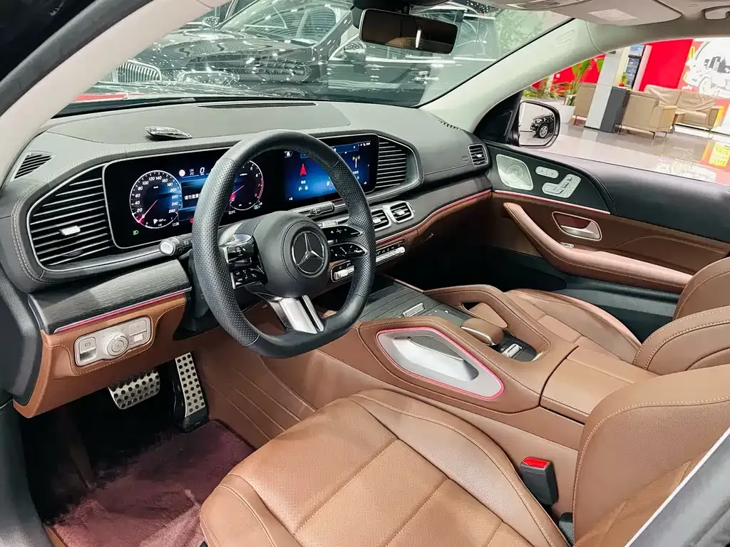 Mercedes-Benz GLS — фото 10
