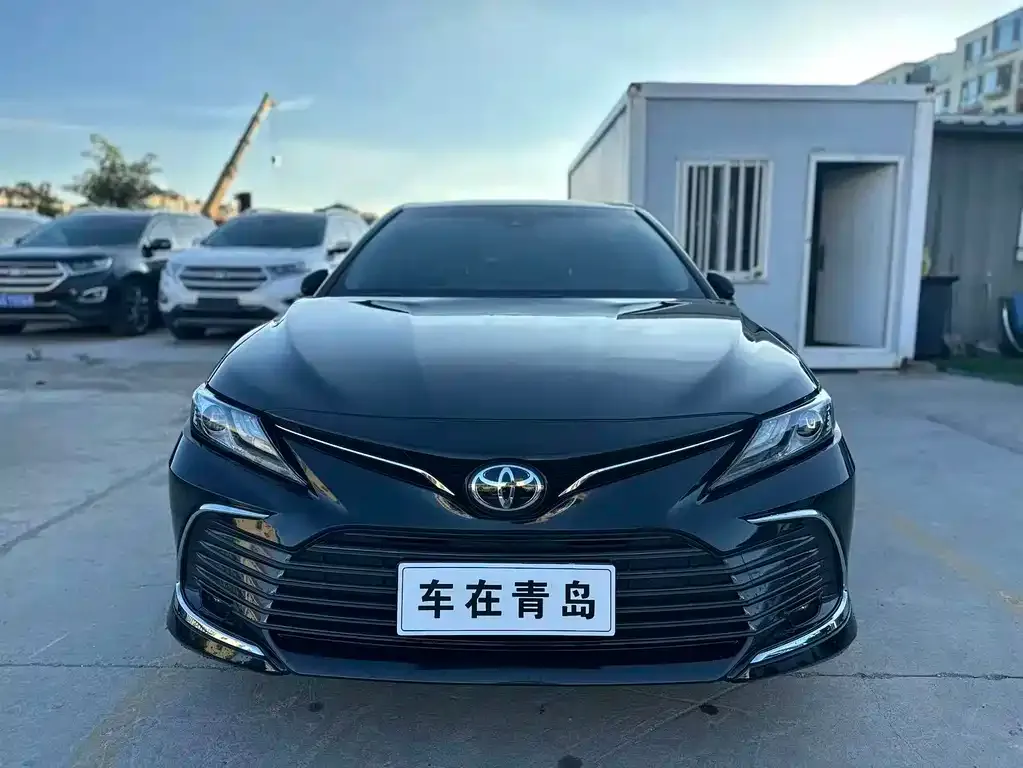 Toyota Camry — фото 3