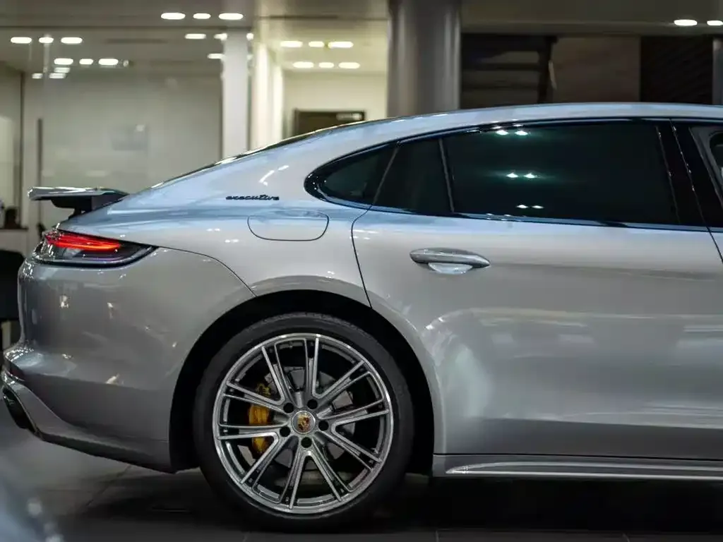 Porsche Panamera — фото 6