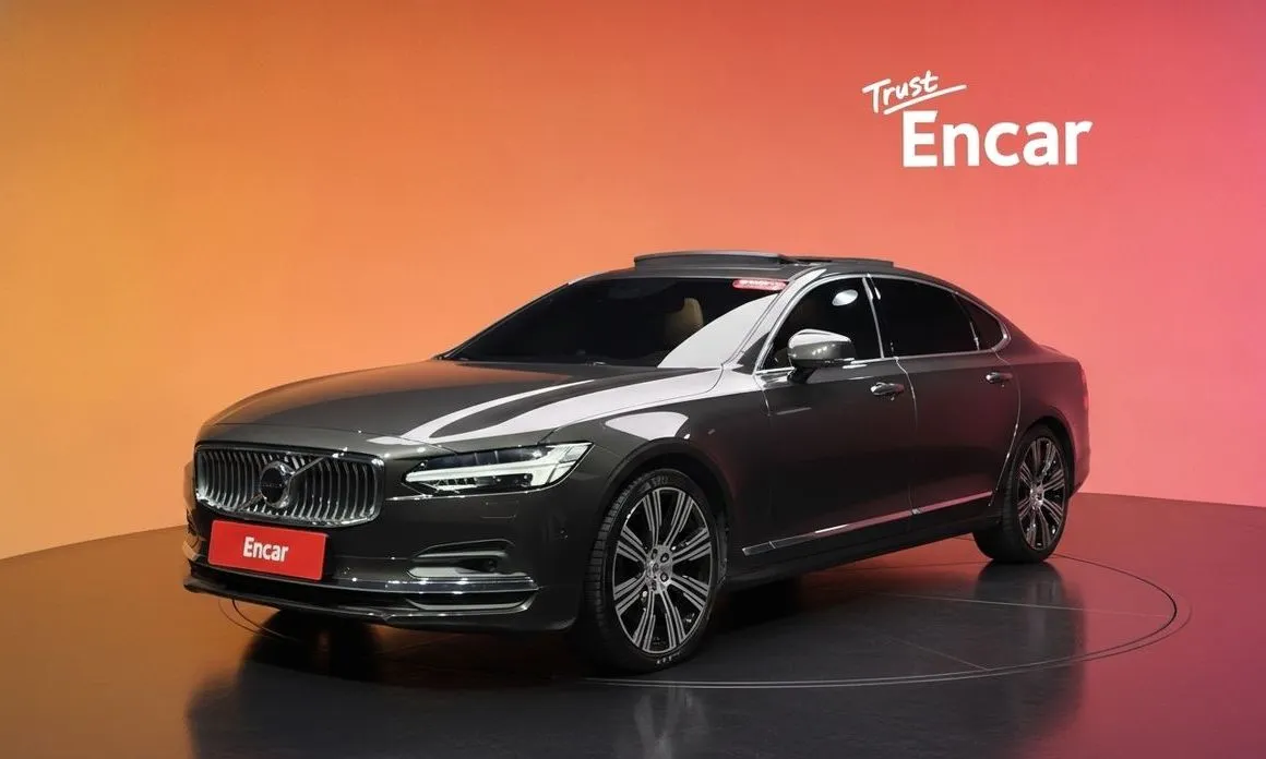 Volvo S90 — фото 1