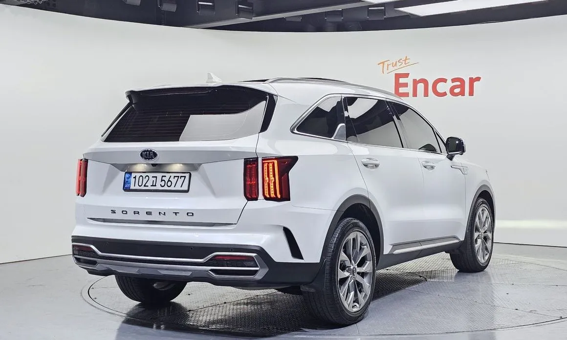 Kia Sorento — фото 8