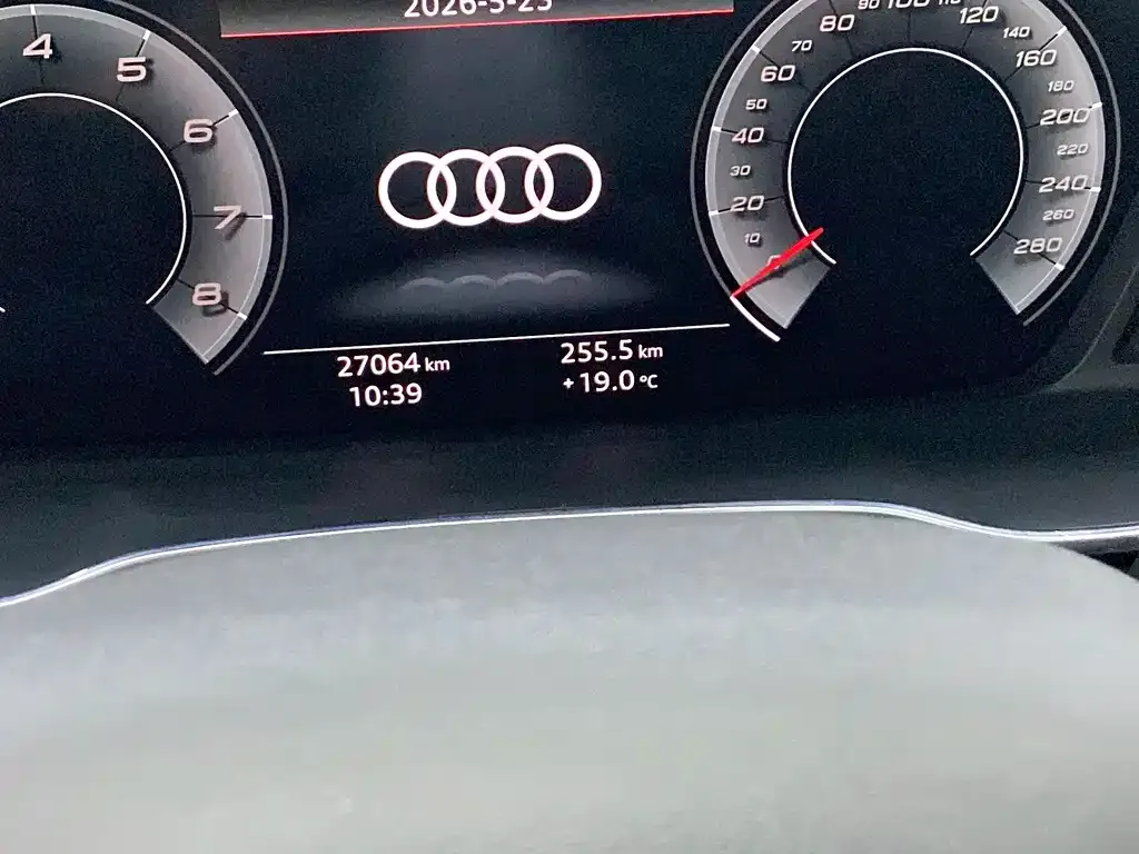 Audi Q3 — фото 8