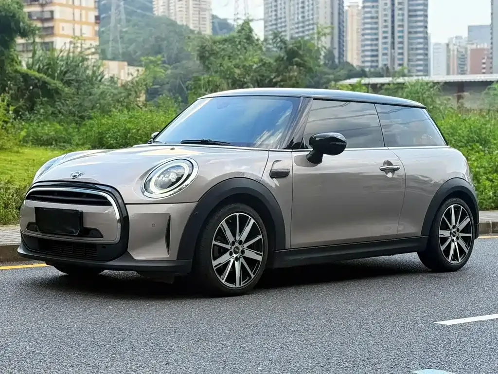 MINI Cooper (3-door) — фото 1